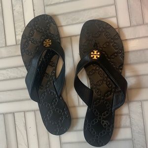 Black leather Tory Burch thong sandals Size 9
